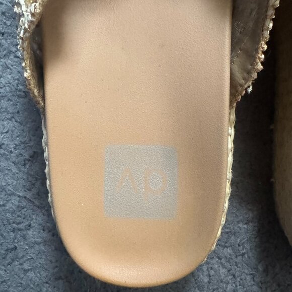 Dolce Vita Women's Sandals - Picture 3 of 3